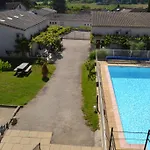La Cour Des Miracles