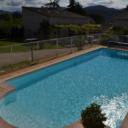 La Cour Des Miracles Сasa de vacaciones